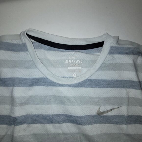 Nike Dri-fit Men's T-Shirt Jersey w/ zippered pocket Size Small Striped Running - Picture 2 of 6